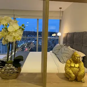 Apartamento Nueva Suite-piso 21 Vista La Carolina @one