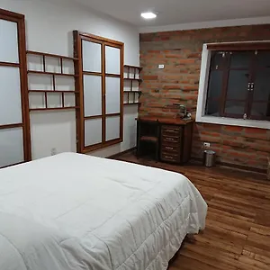 Apartment Colonial